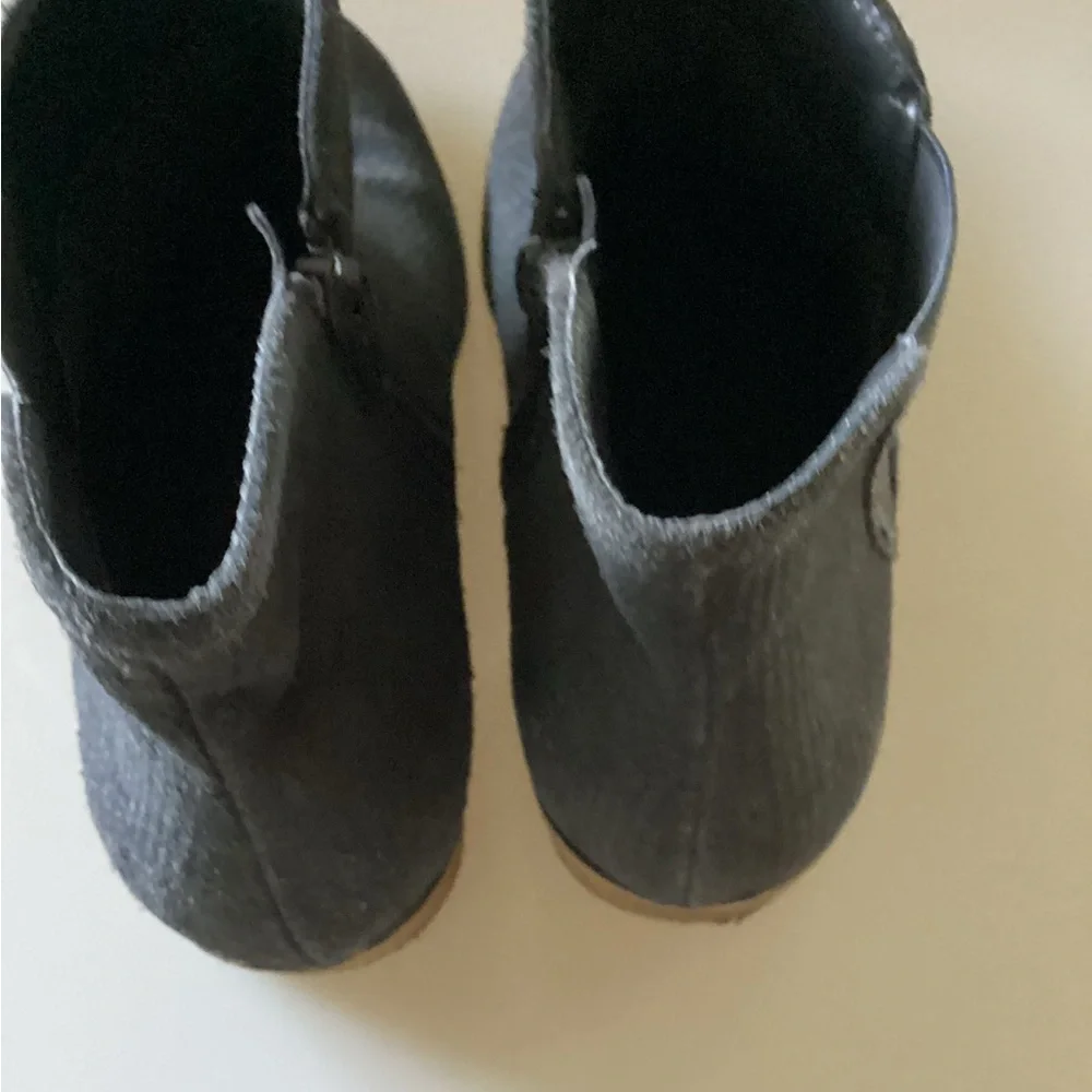 Womens Kensie Gray Booties Size 7.5 OB3